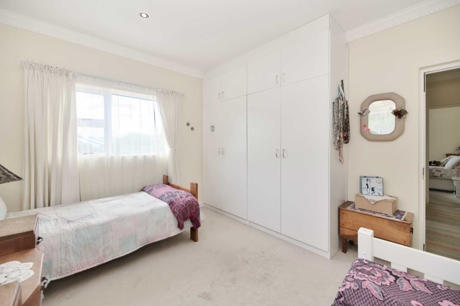 4 Bedroom Property for Sale in Pearly Beach Western Cape